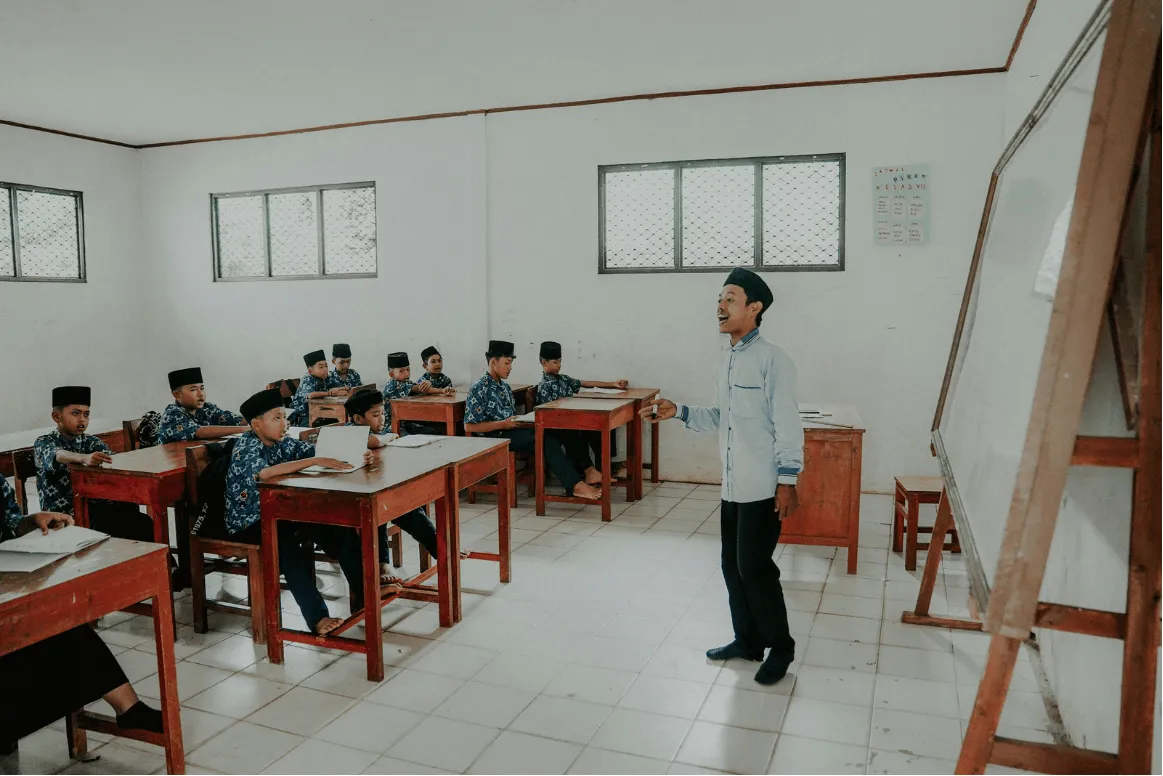 Gedung dan Kelas Terpisah